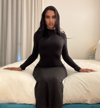 Jayne Doh Is The Babe You Want To Live On An Island With